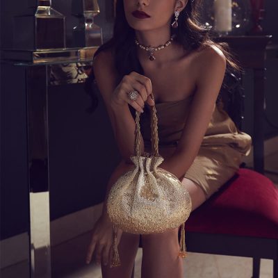 Eclat Potli Peerless Gold With Handle