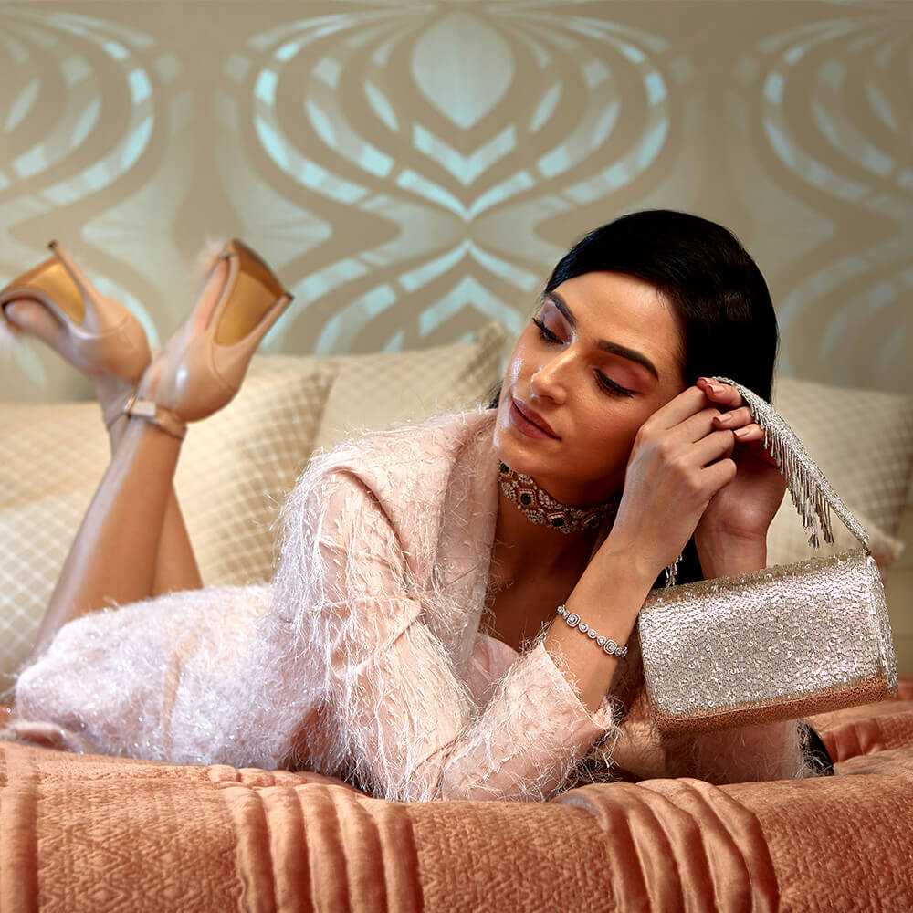 Eclat Flapover Clutch Lustrous Silver With Handle